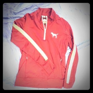 Quarter zip graphic pullover, burgundy